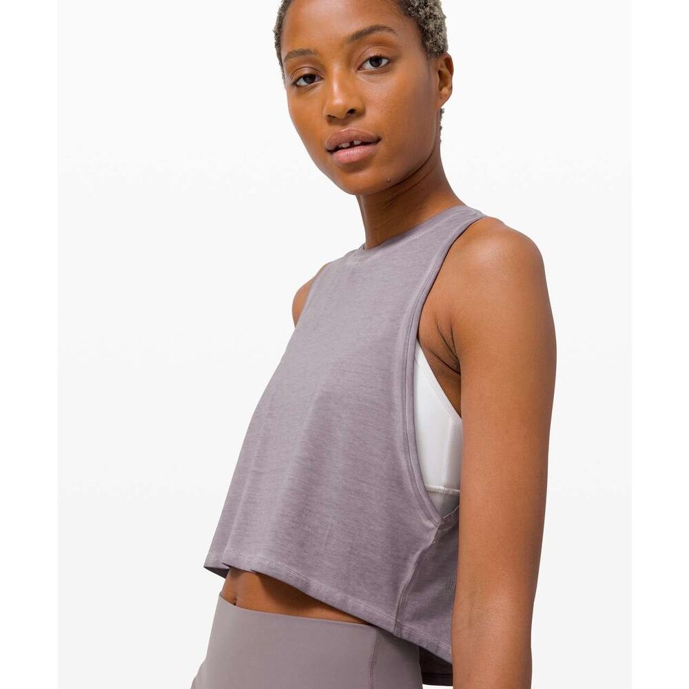Lululemon Cut Back Crop Tank *Wash
Washed Lunar Rock